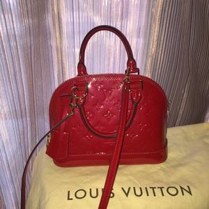 Alma BB Cherry Empreinte Vernis